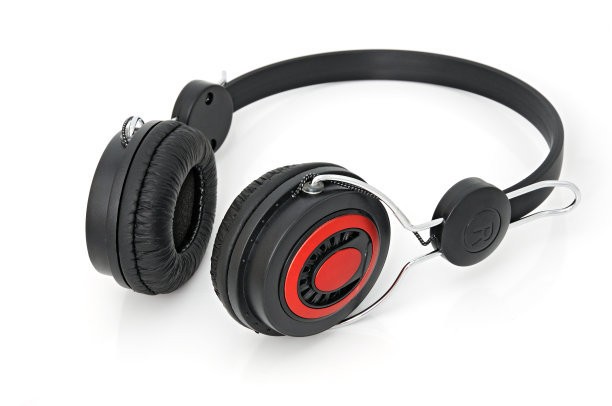 头戴式蓝牙耳机CE-RED认证的检测标准有哪些？-贝斯通检测认证机构中心